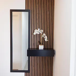 Modern Luxury Waterfront Apartment